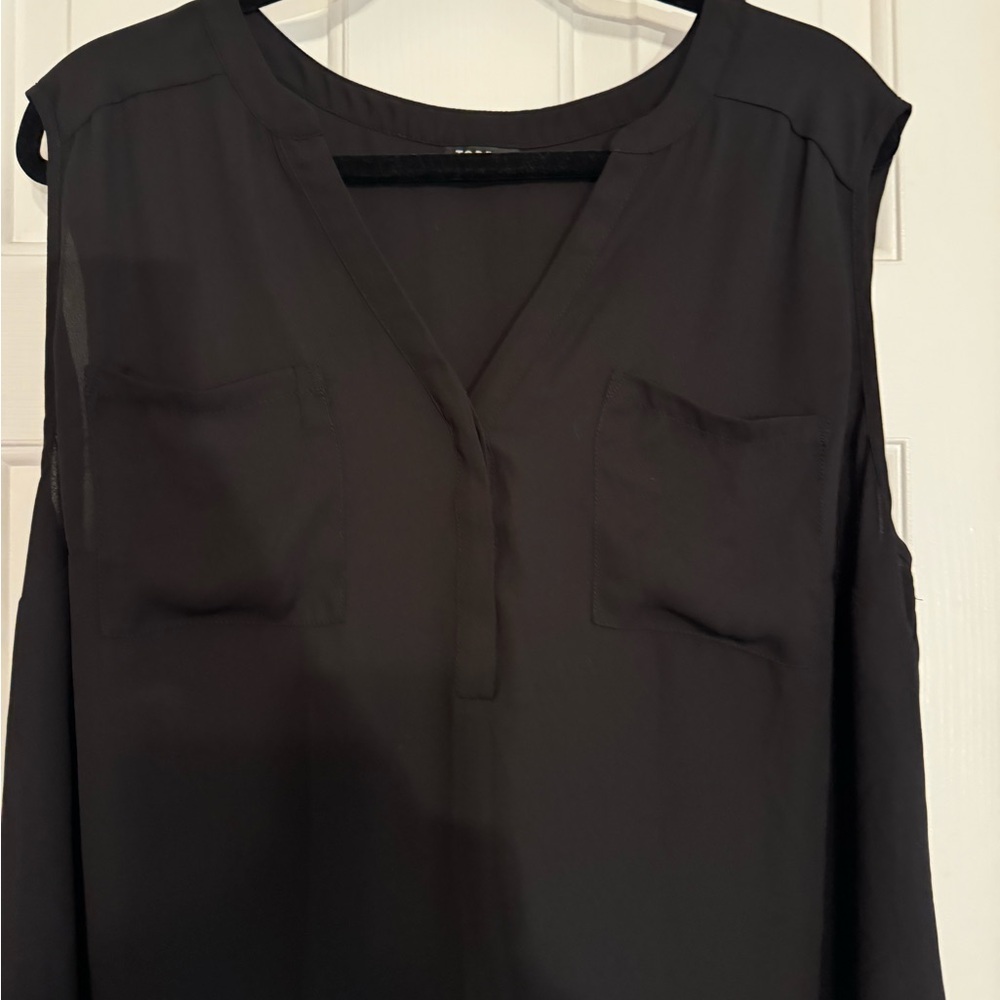 Torrid Sleeveless Blouse 🖤